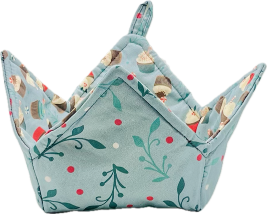 0095 - Christmas Swirls Coordinate Fabric bydailymiracles